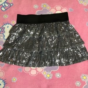 “1989 PLACE” GIRLS SILVER SEQUIN SKIRT 12 NWOT
